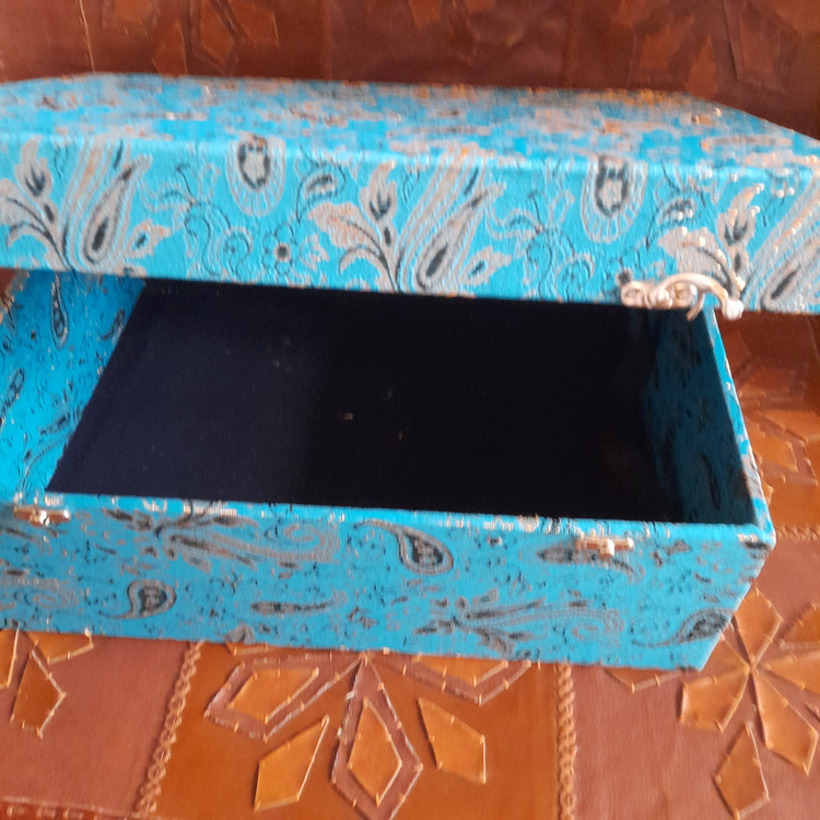 جعبه هدیه صندوقچه ای ترمه برنگ آبی فیروزه ای