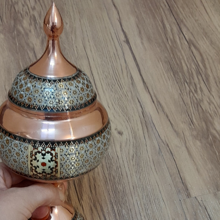 شکلات خوری یا قندان پایه دار ۲۲سانت مس و خاتم
